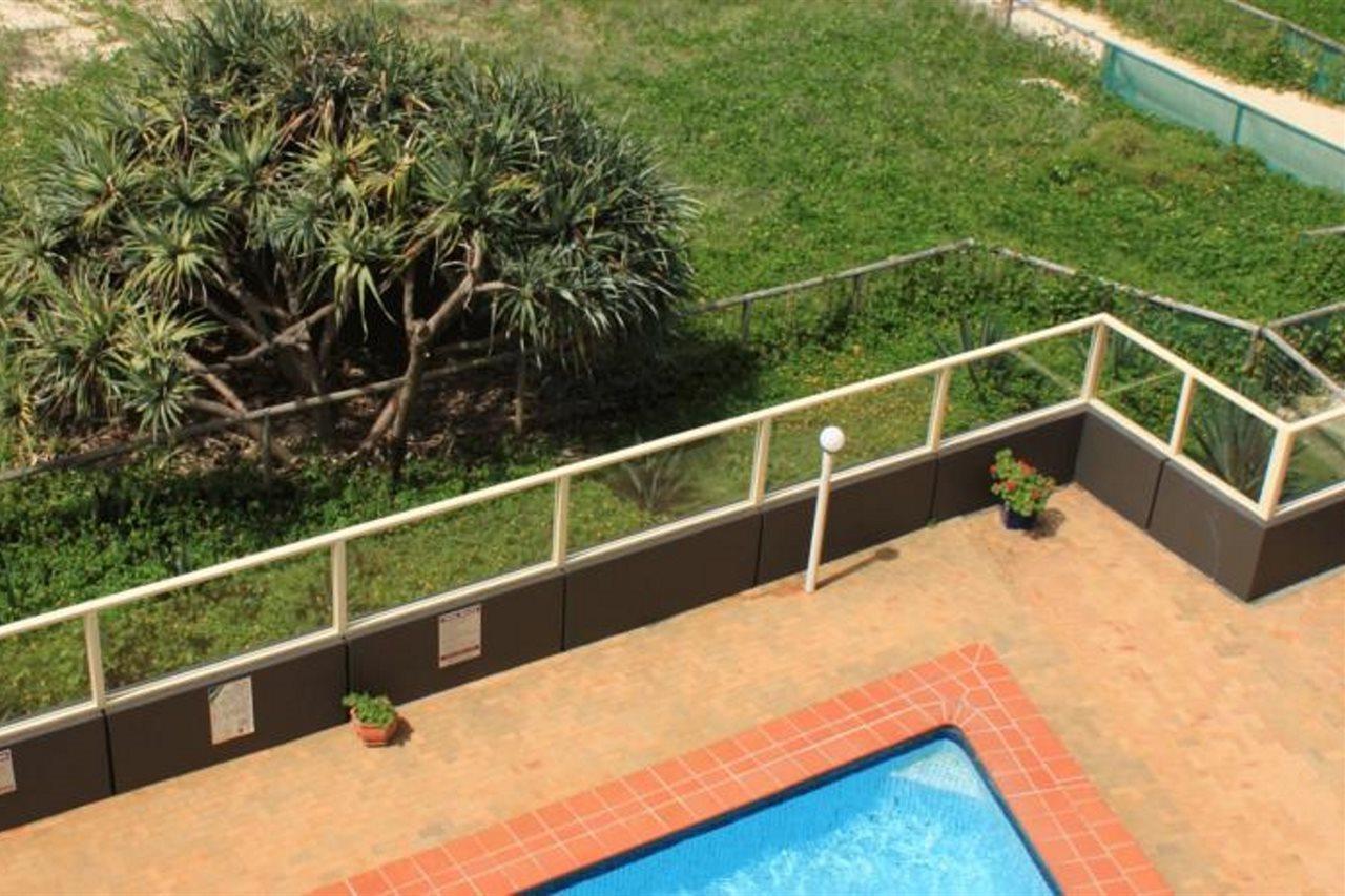 President Holiday Apartments - Absolute Beachfront Gold Coast Buitenkant foto