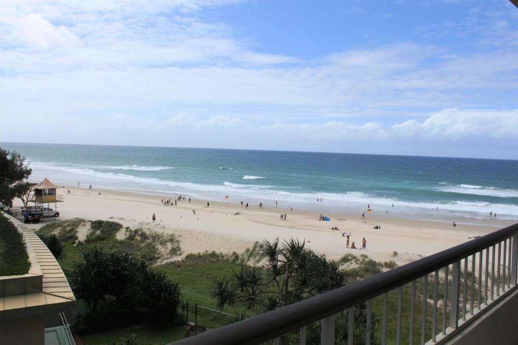 President Holiday Apartments - Absolute Beachfront Gold Coast Buitenkant foto